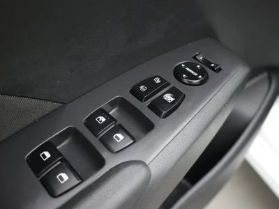 2022 Hyundai Accent — photo 11 view