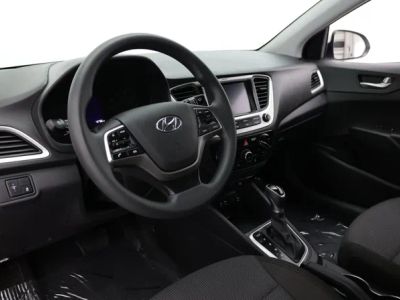 2022 Hyundai Accent — photo 10 view