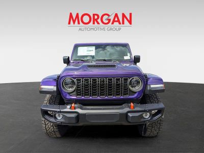 2026 Jeep Gladiator — photo 8 view
