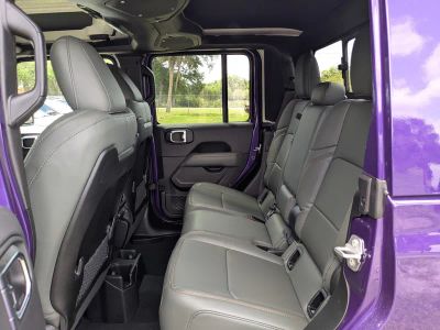 2026 Jeep Gladiator — photo 13 view