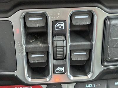 2026 Jeep Gladiator — photo 22 view