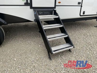 2025 Keystone RV Montana - Photo 10