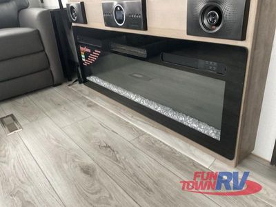 2025 Keystone RV Montana - Photo 31