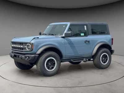 2024 Ford Bronco Black Diamond in Azure Gray Metallic — front three-quarter view