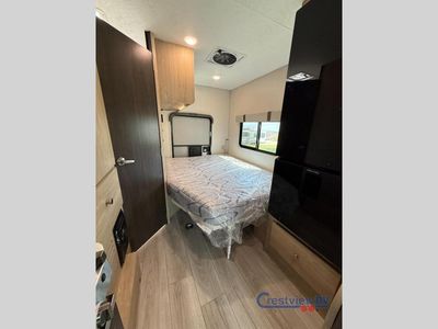 2025 Coachmen RV Leprechaun - Photo 13