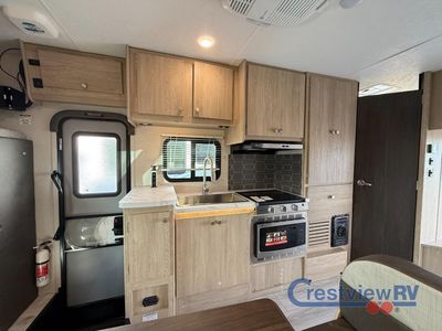 2025 Coachmen RV Leprechaun - Photo 8