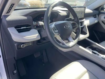 2026 Ford Explorer — photo 15 view