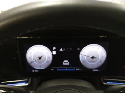2025 Hyundai Elantra — photo 14 view