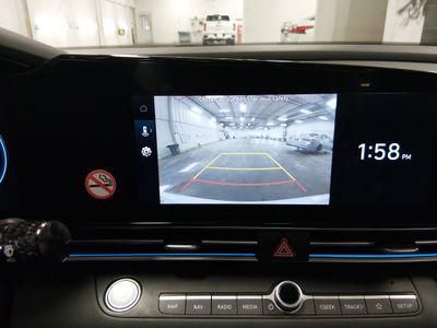 2025 Hyundai Elantra — photo 16 view