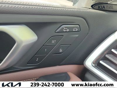 2021 BMW X6 — photo 29 view