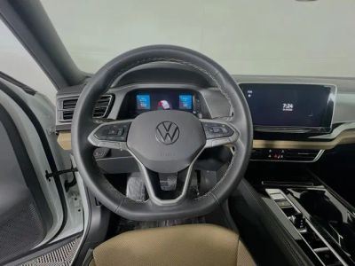 2024 Volkswagen Atlas Cross Sport — photo 14 view