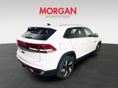 2024 Volkswagen Atlas Cross Sport — photo 8 view