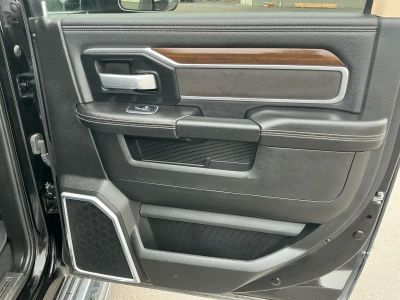2022 Ram 3500 — photo 19 view