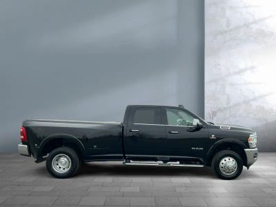 2022 Ram 3500 — photo 7 view