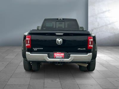 2022 Ram 3500 — detail view