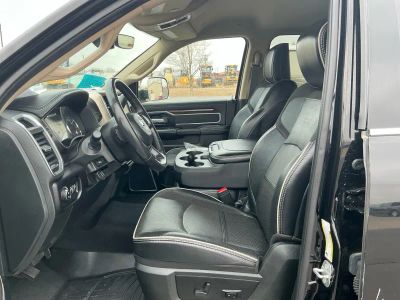2022 Ram 3500 — photo 9 view