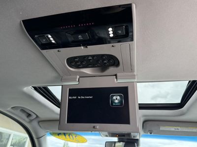 2015 Chevrolet Suburban - Photo 27