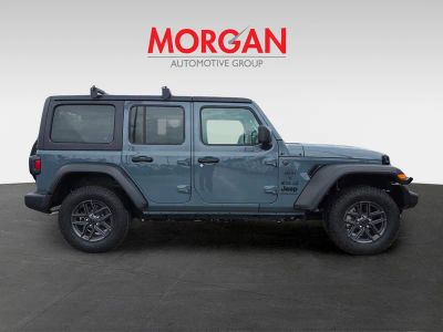 2025 Jeep Wrangler — side profile view