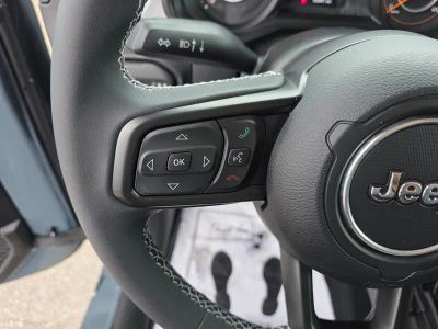 2025 Jeep Wrangler — photo 27 view