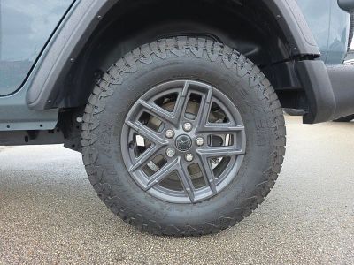 2025 Jeep Wrangler — photo 16 view