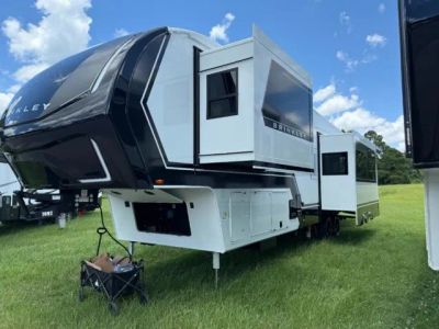2026 Brinkley RV Model Z - Photo 3