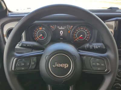 2026 Jeep Wrangler — photo 26 view