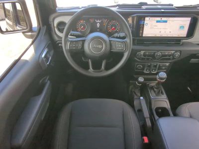 2026 Jeep Wrangler — photo 17 view