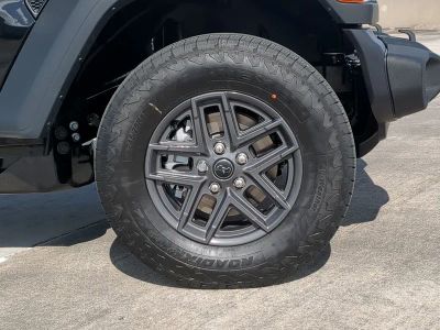 2026 Jeep Wrangler — photo 11 view