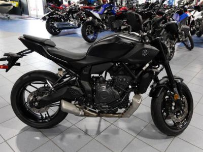 2026 Yamaha MT-07 — front three-quarter view