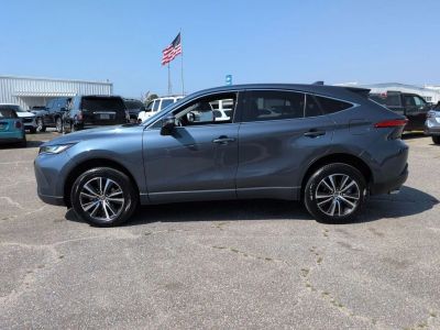 2024 Toyota Venza - Photo 2