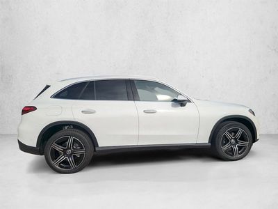 2026 Mercedes-Benz GLC 300 - Photo 4
