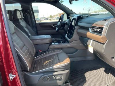 2026 GMC Yukon — photo 15 view