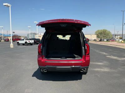2026 GMC Yukon — photo 17 view