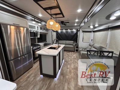 2026 CrossRoads RV Hampton - Photo 10