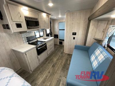 2025 Gulf Stream RV Vintage Yellowstone - Photo 12