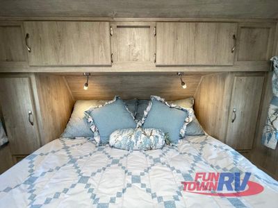 2025 Gulf Stream RV Vintage Yellowstone - Photo 28