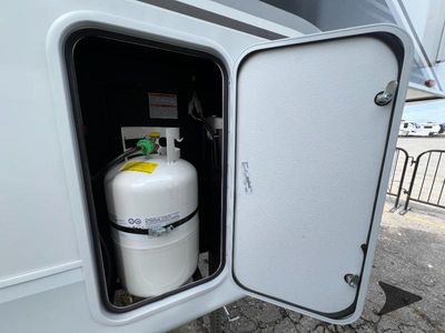 2025 Jayco Eagle HT - Photo 11