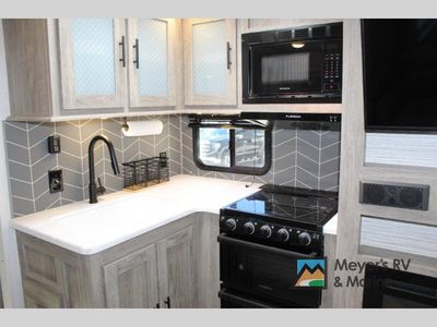 2022 Forest River RV Wildwood Heritage Glen - Photo 8