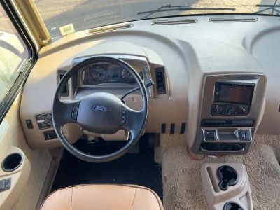 2018 Winnebago SUNSTAR - Photo 2