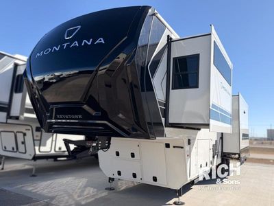 2026 Keystone Montana - Photo 3