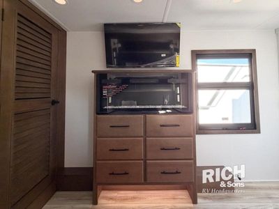 2026 Keystone Montana - Photo 24