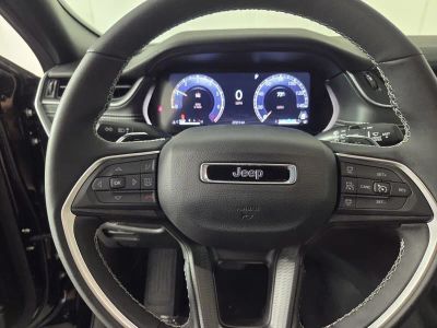 2025 Jeep Grand Cherokee — photo 18 view