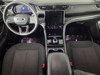 2025 Jeep Grand Cherokee — photo 28 view