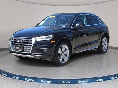 2019 Audi Q5 Premium Plus 45 quattro S tronic — front three-quarter view
