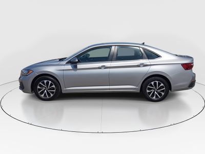 2024 Volkswagen Jetta - Photo 4