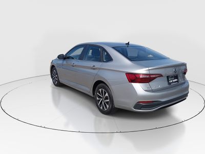 2024 Volkswagen Jetta - Photo 5