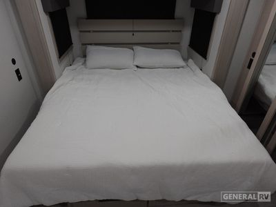 2026 Grand Design Solitude - Photo 9