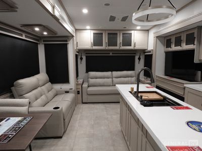 2026 Grand Design Solitude - Photo 5