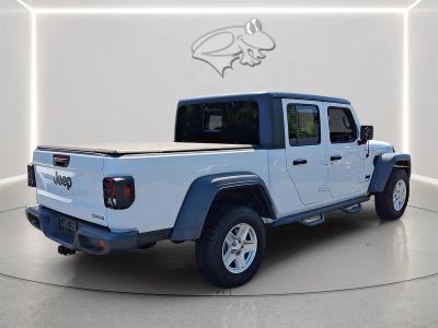 2020 Jeep Gladiator — detail view