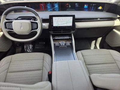 2025 Lincoln Nautilus - Photo 9